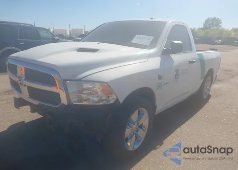 2019 Ram 1500 Classic Express 4X2 6'4 Box z USA, uszkodzony, nr VIN 3C6JR6AT3KG555214